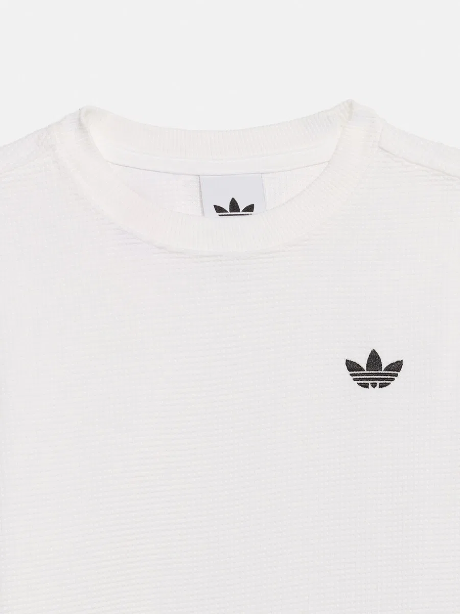 Футболка ADIDAS ORIGINALS белого цвета — фото 3