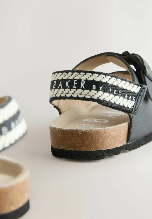 Сандалии с двойной лямкой и стандартным кроем. детская обувь Baker By Ted Baker, Black — фото 4