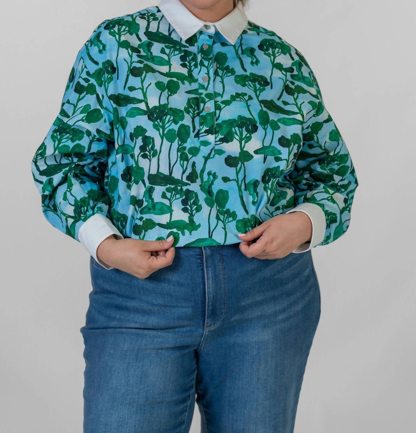 

Нопаловые блузка с длинными рукавами на пуговицах плюс размера в принте Косеча De Loreta, Cosecha Print