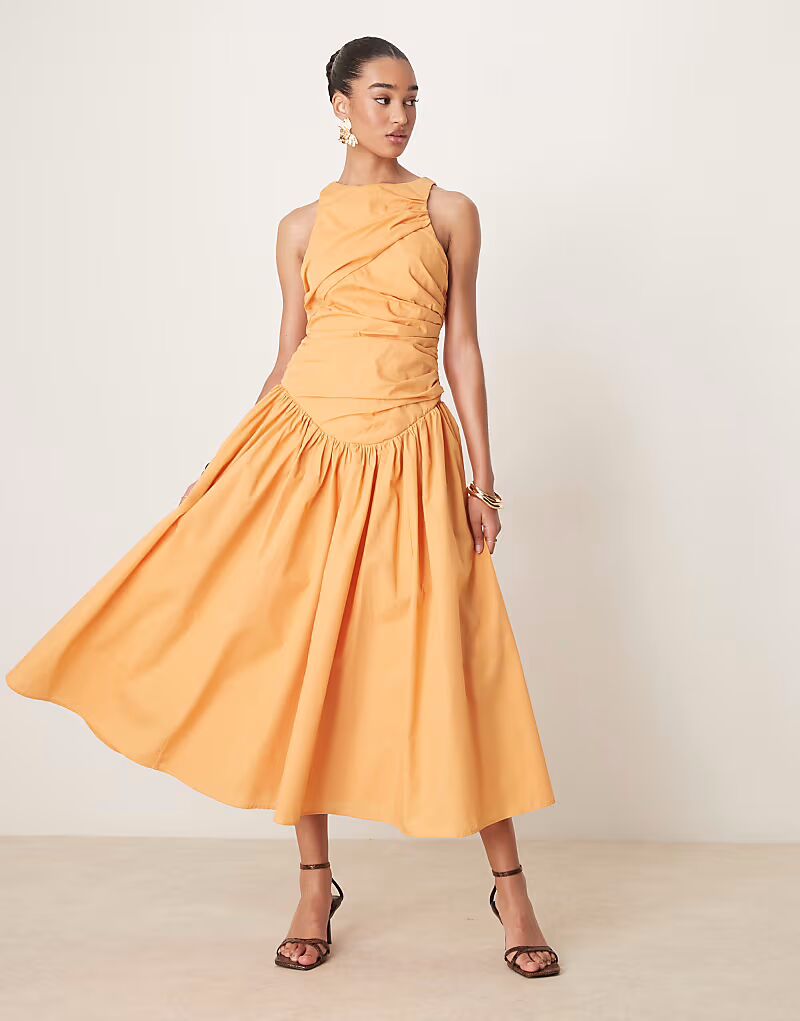 

Длинное платье с фактурной отделкой и пышной юбкой от ASOS DESIGN абрикосового цвета