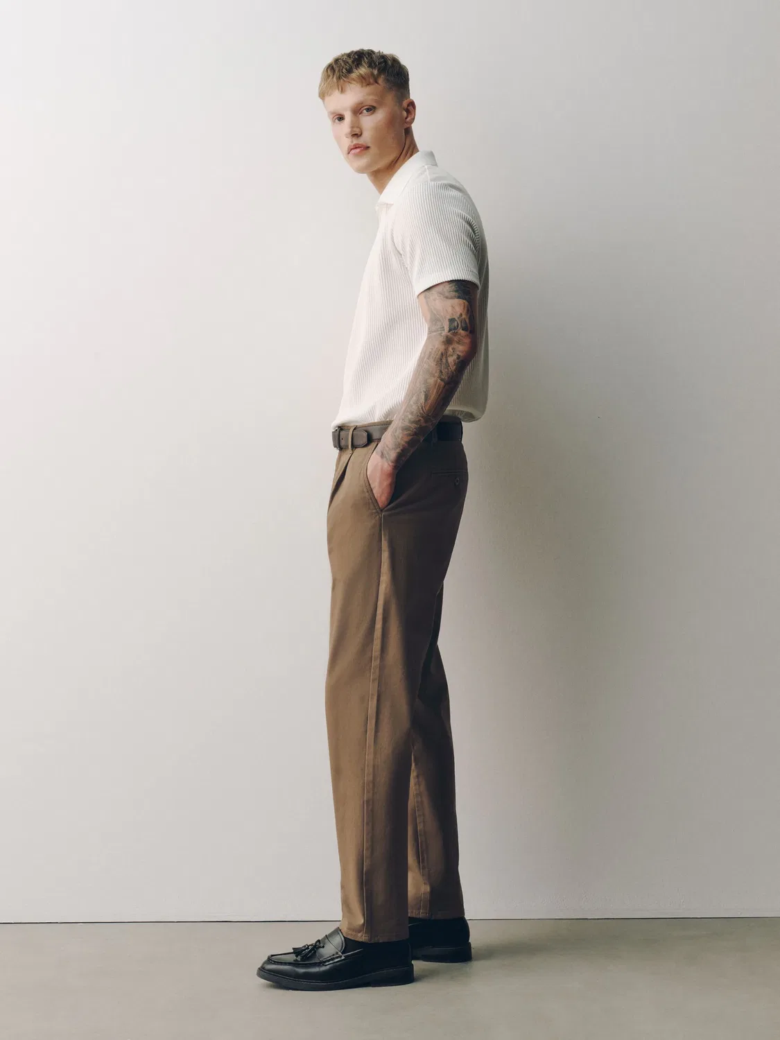 Чиносы Regular Tapered Fit Next, коричневый — фото 3