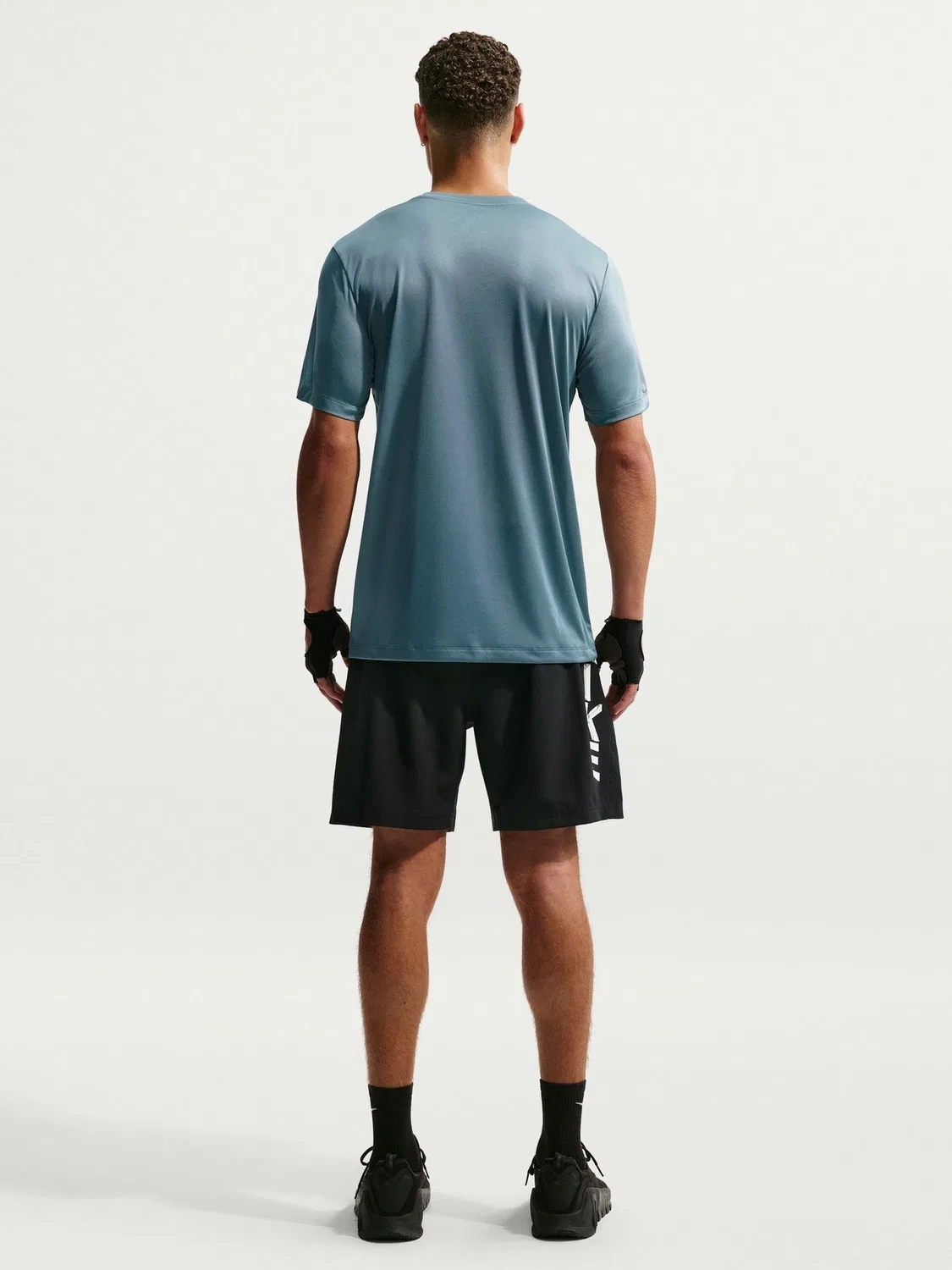 Футболка тренировочная Dri-FIT Legend Nike, минеральный сланец — фото 2