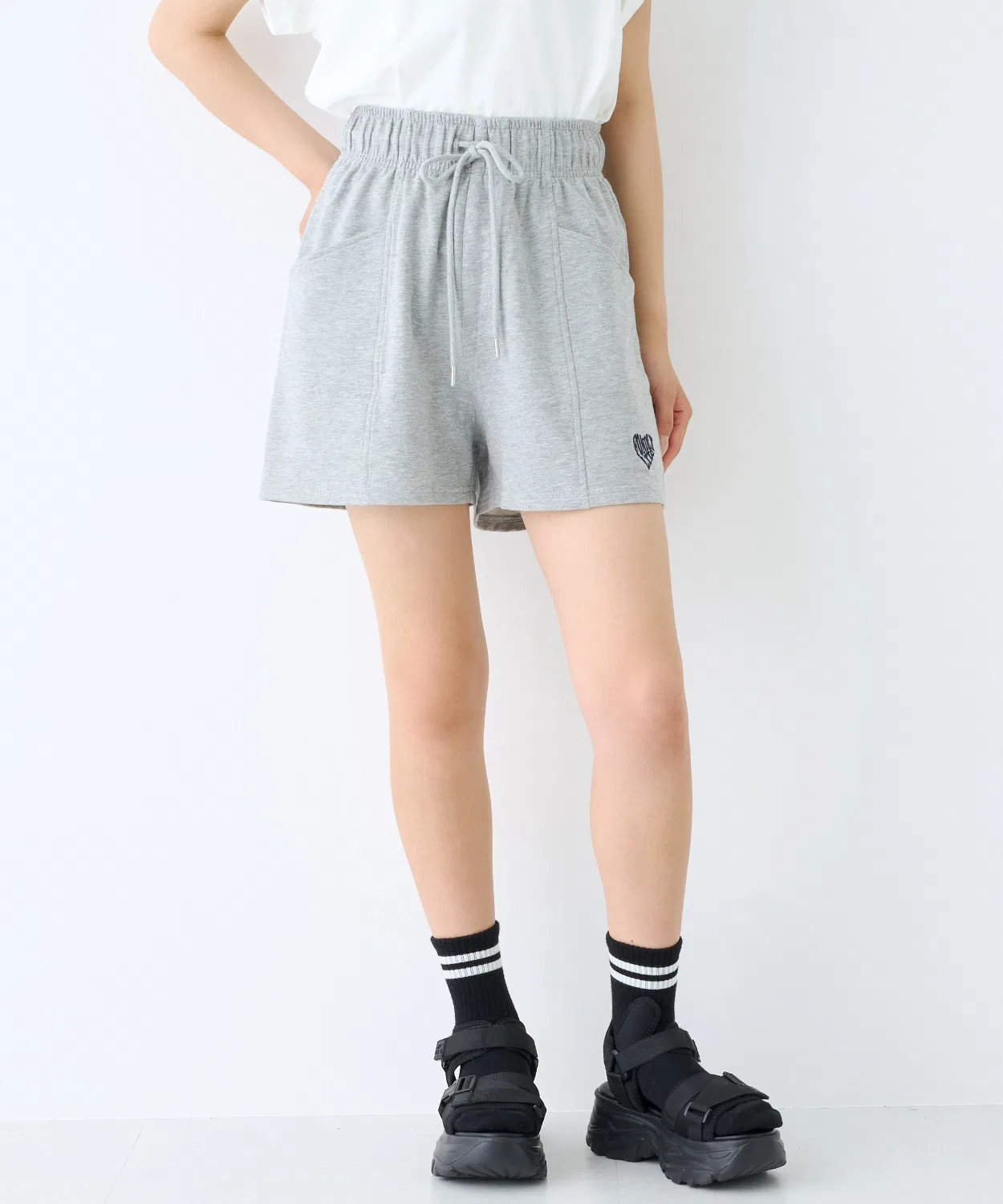 Детские шорты с принтом Chill Easy Cut LOVETOXIC, Top Grey — фото 3