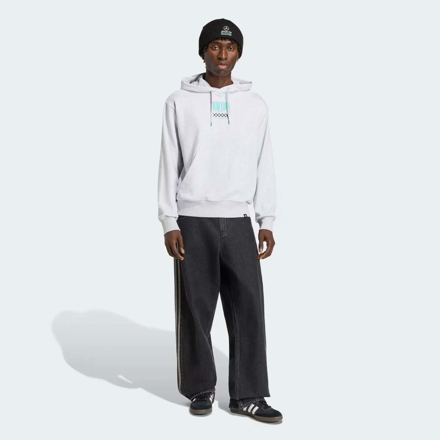 Мужское худи с принтом Mercedes-AMG Petronas Formula 1 Team Graphic Hood 02 Adidas Performance, светло-серый меланж — фото 4