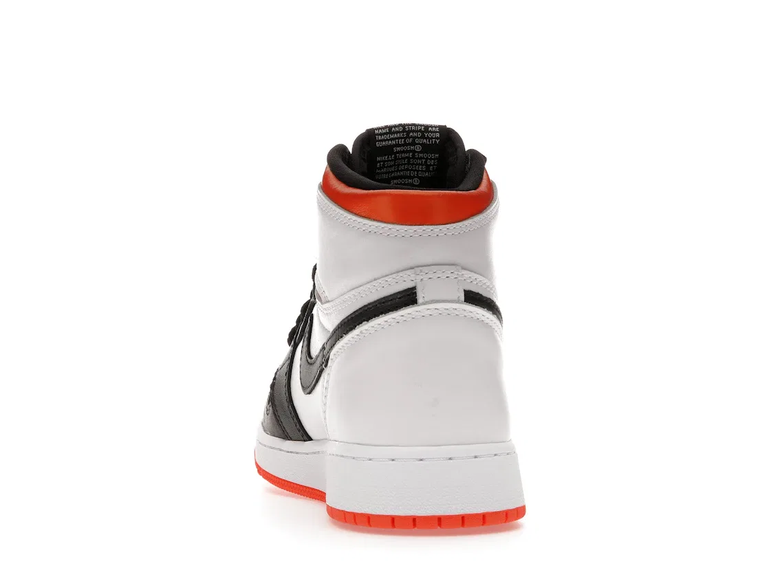 Детские кроссовки Lifestyle с высоким силуэтом Jordan 1 High OG Electro Orange Jordan, White Electro Orange Black — фото 4