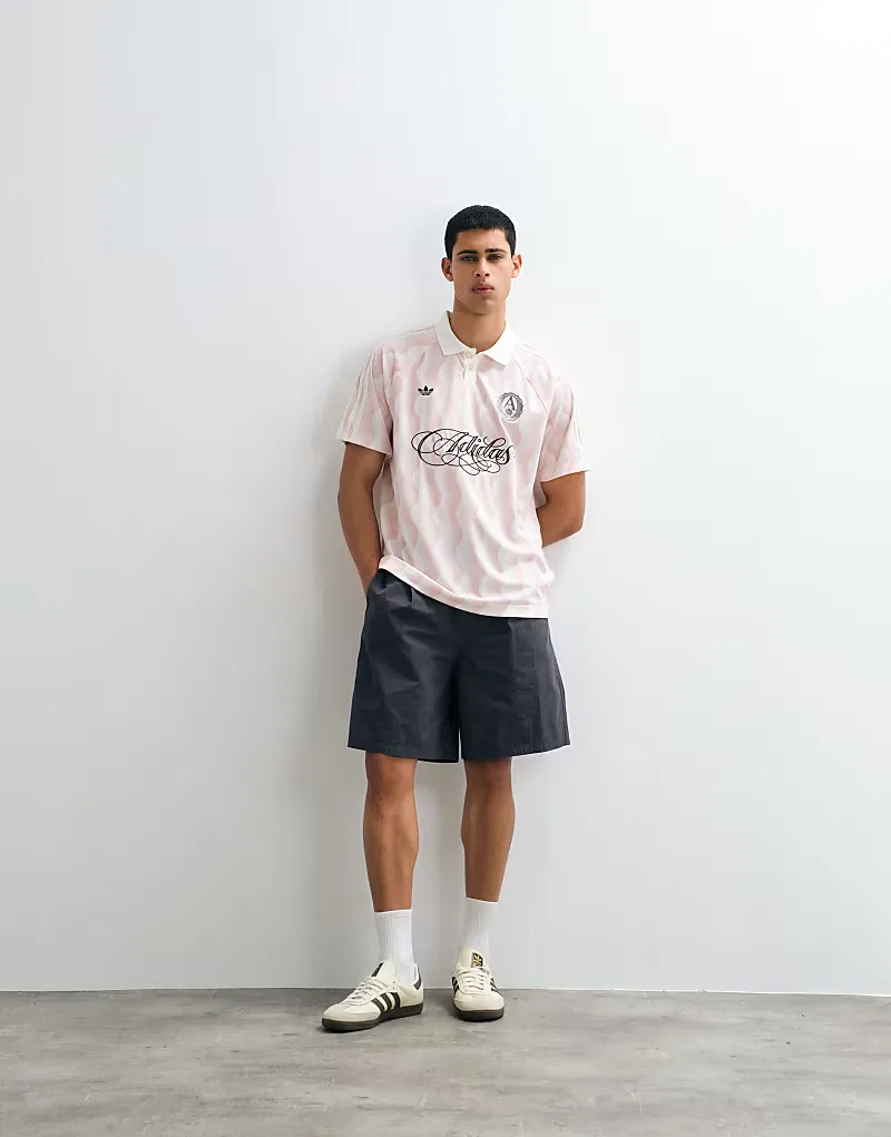 Летняя футболка Adidas Originals с логотипом, выполненным в розовой гамме — фото 2