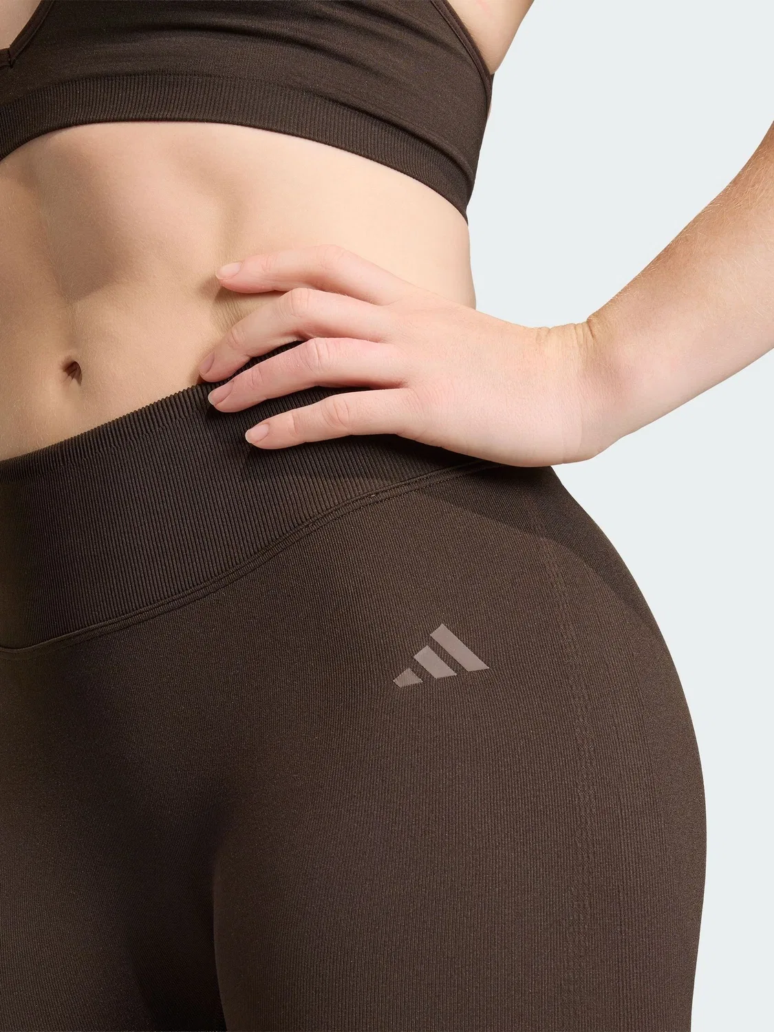Леггинсы женские Workout Essentials Knit Scrunch 7/8 adidas, коричневый — фото 4