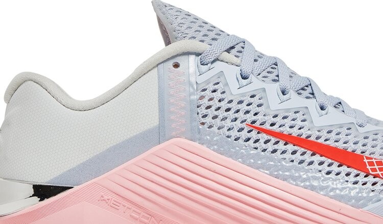 Кроссовки Nike Wmns Metcon 6 'Football Grey Arctic Punch', серый — фото 3