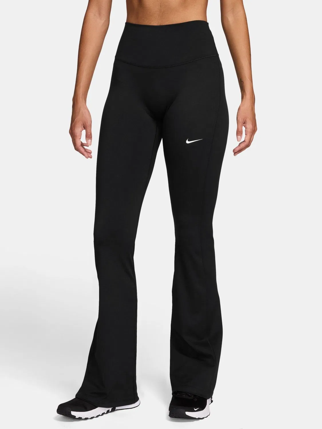 Леггинсы с завышенной талией расклешенные Nike One, черный — фото 4