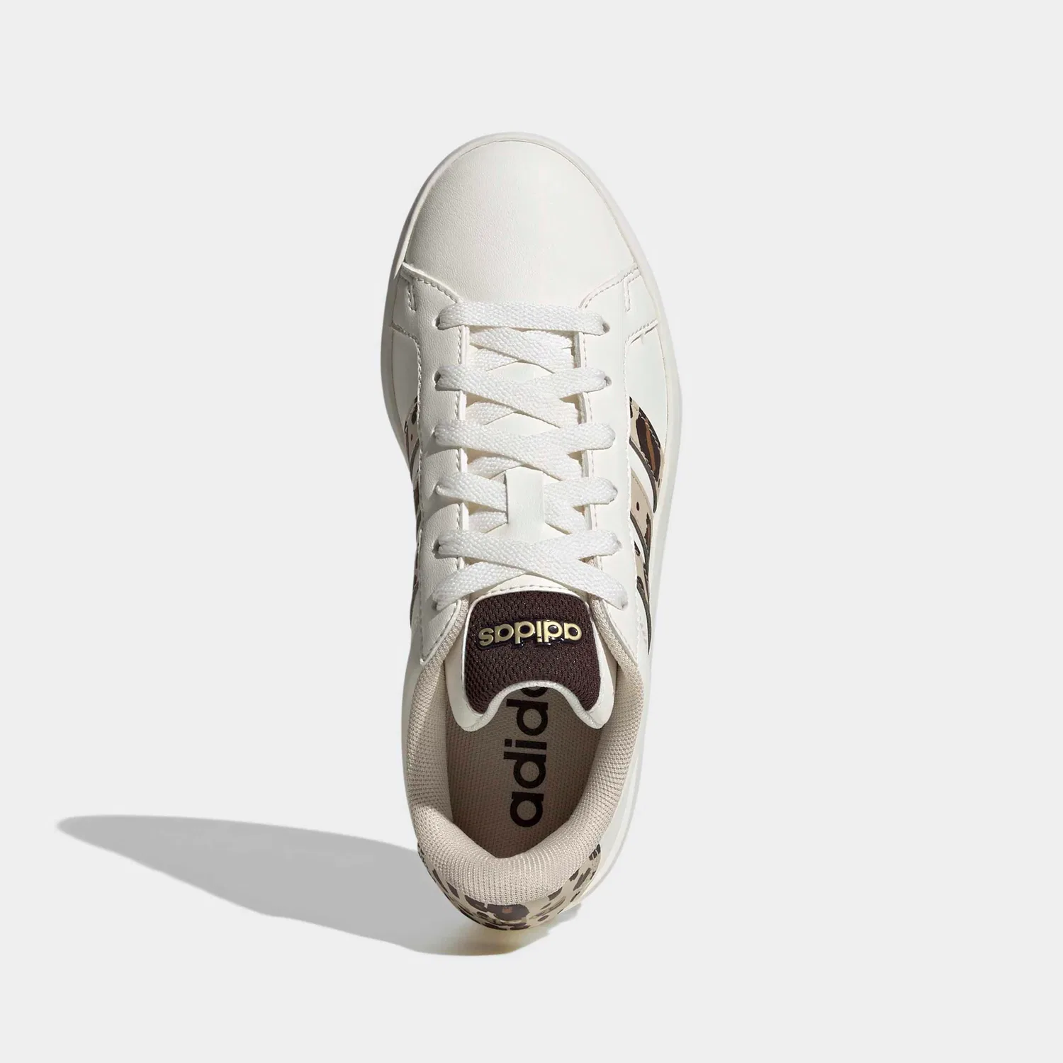 Детские кроссовки с тремя полосками Adidas, Core White/Crystal Linen/Aurora Coffee — фото 4