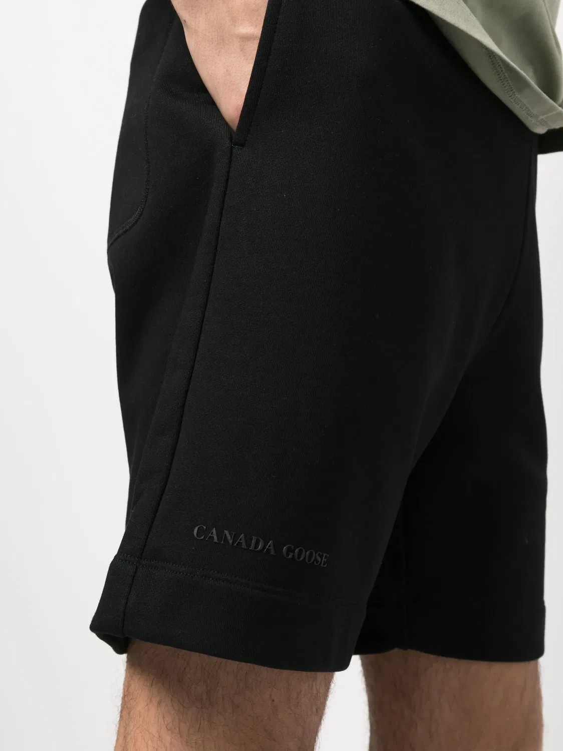 Canada Goose Трековые шорты хлопковые черные — фото 3