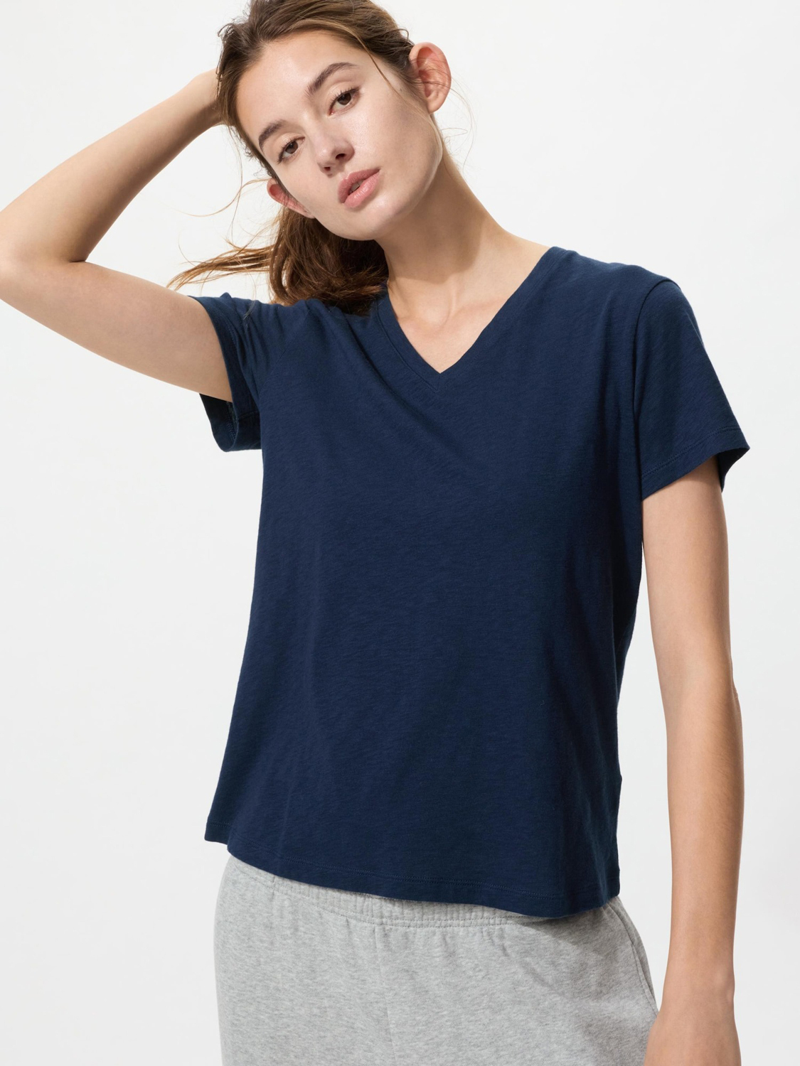 

Футболка Uniqlo Slub Cotton V Neck Short Sleeve, 69 темно-синий