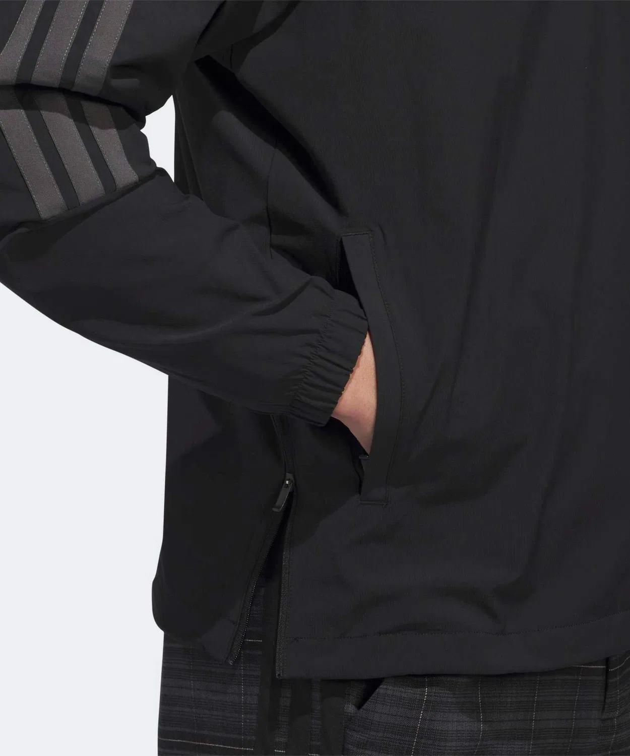 Мужская ветровка с длинным рукавом модель Three Stripes Woven Crew Sweatshirt от Adidas, Черный — фото 4