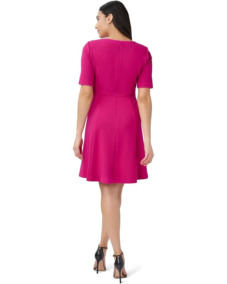 

Платье Adrianna Papell Stretch Crepe Tie Front Dress with High-Low Hem, цвет Bright Magenta