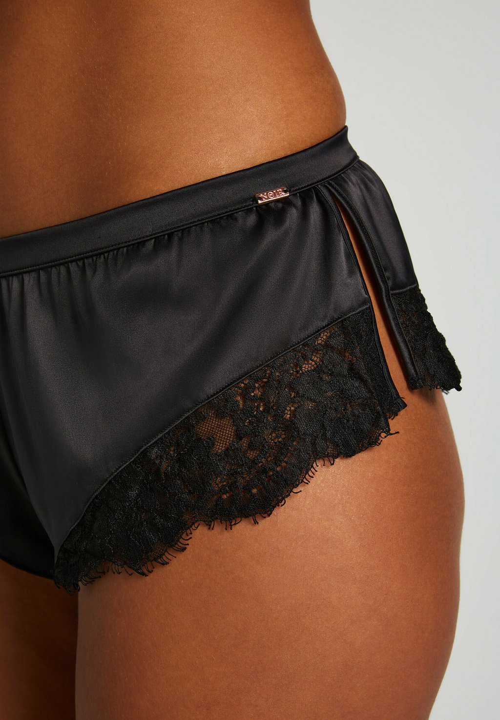 

Трусы VALERIE FRENCH KNICKER Hunkemöller, черный