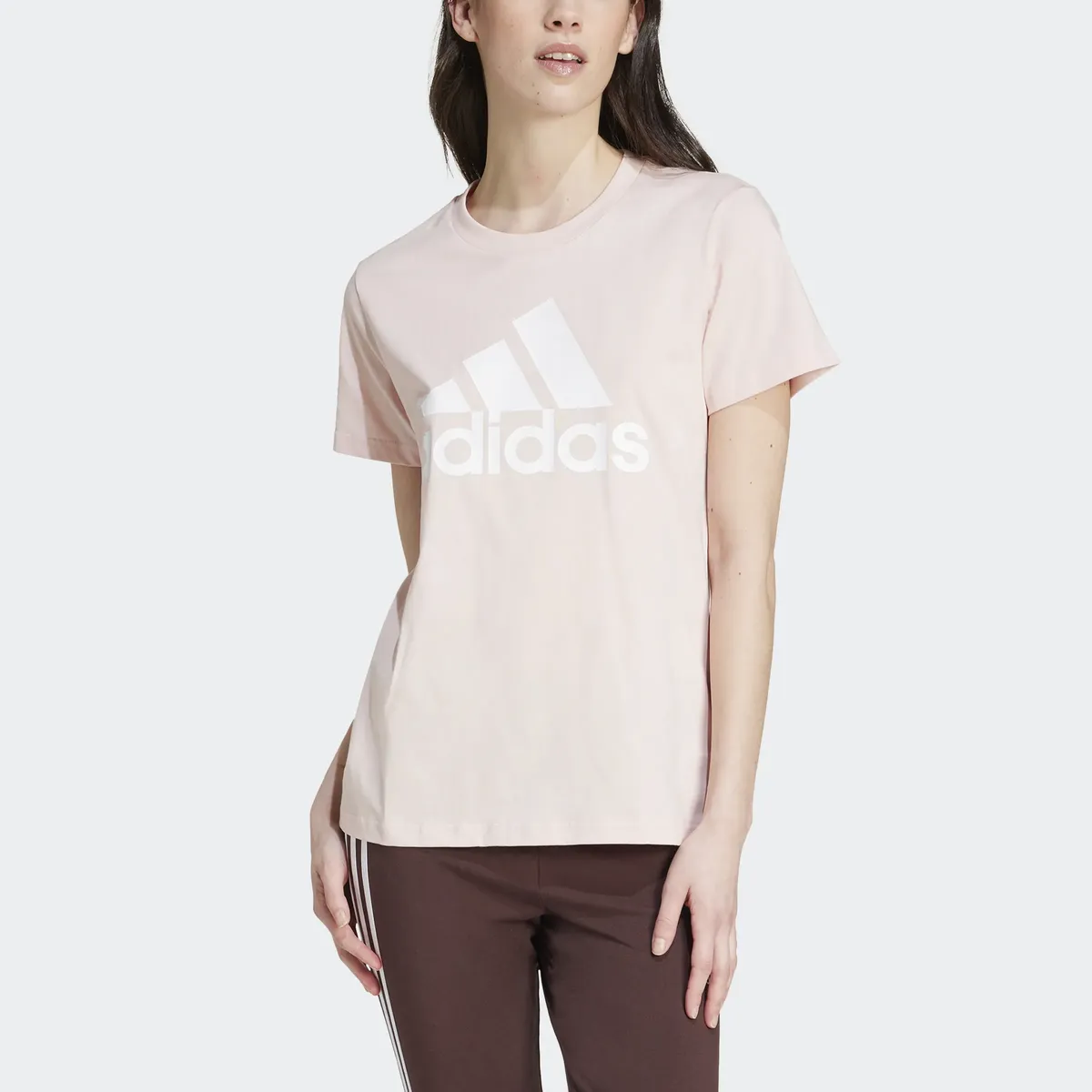Футболка Adidas Sportswear "LOUNGEWEAR ESSENTIALS LOGO", цвет Sandy Pink — фото 2