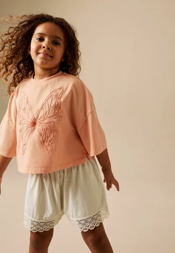 Комплект футболка и шорты с принтом, хлопок, Regular fit - t-shirt and textured shorts set - print t-shirt, Next, Orange Cream, оранжевый — фото 2