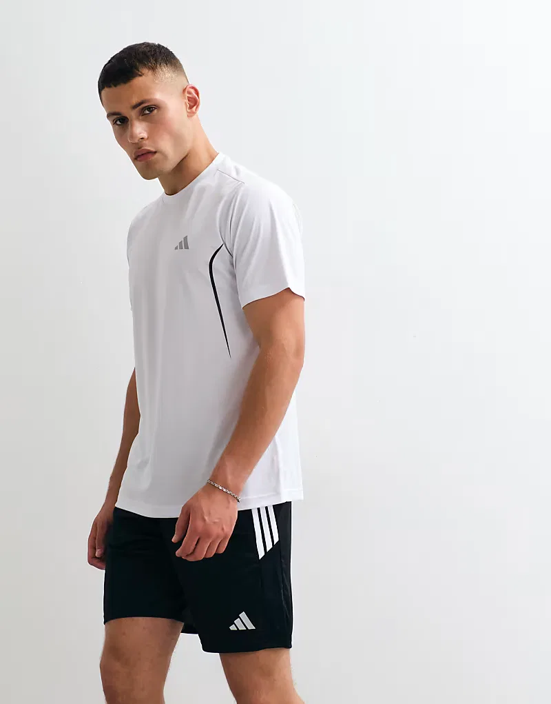 Футбольные шорты Adidas Tiro с тремя полосками, черный — фото 2