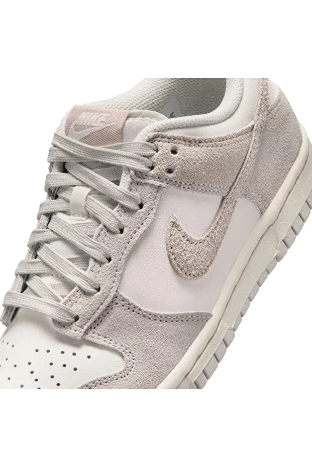 Детские кроссовки для девочек на шнуровке Dunk Low SE GS Suede Beige Nike, Multicolor — фото 3