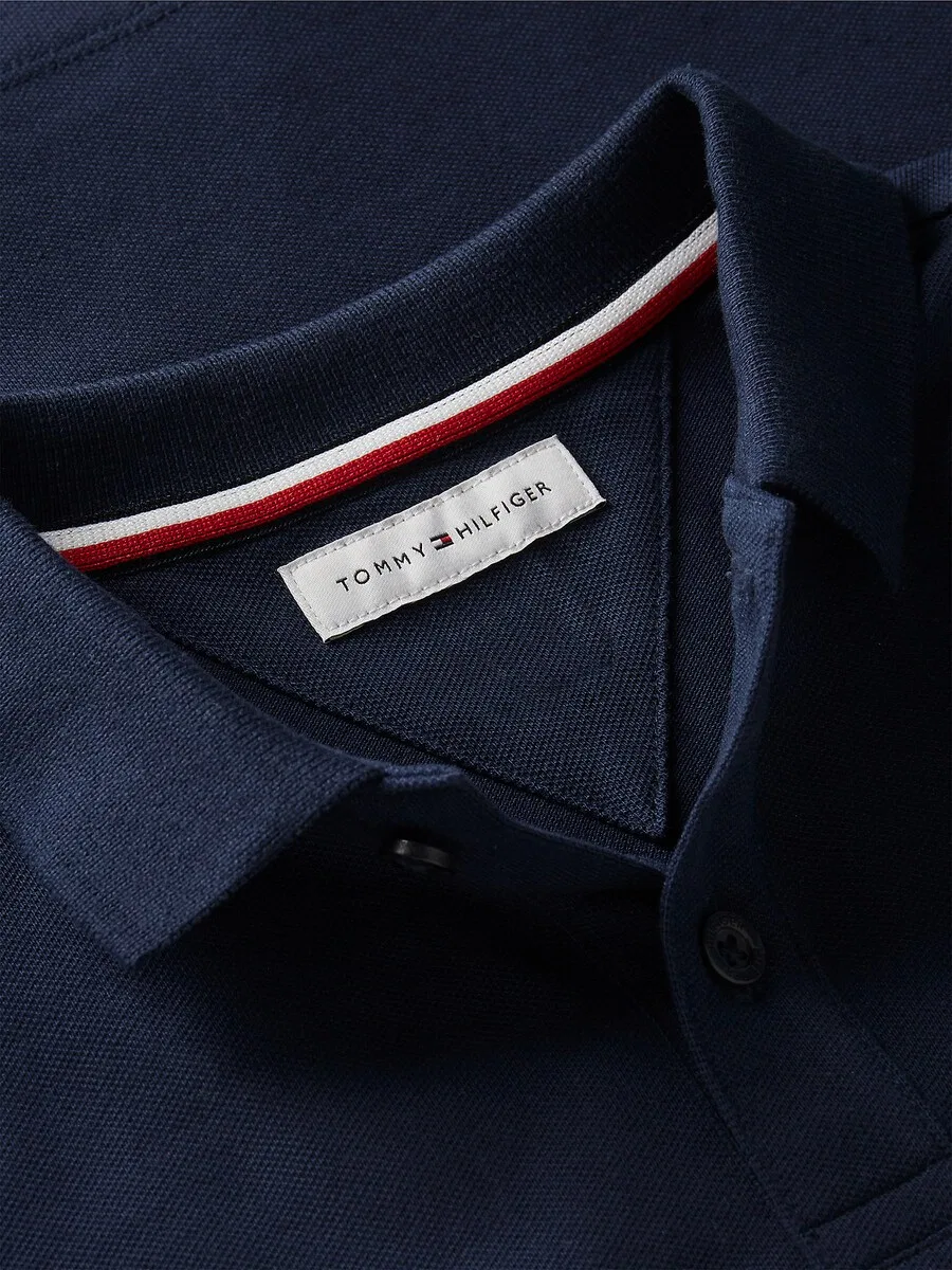 Футболка TOMMY HILFIGER синего цвета, темно-синяя — фото 4