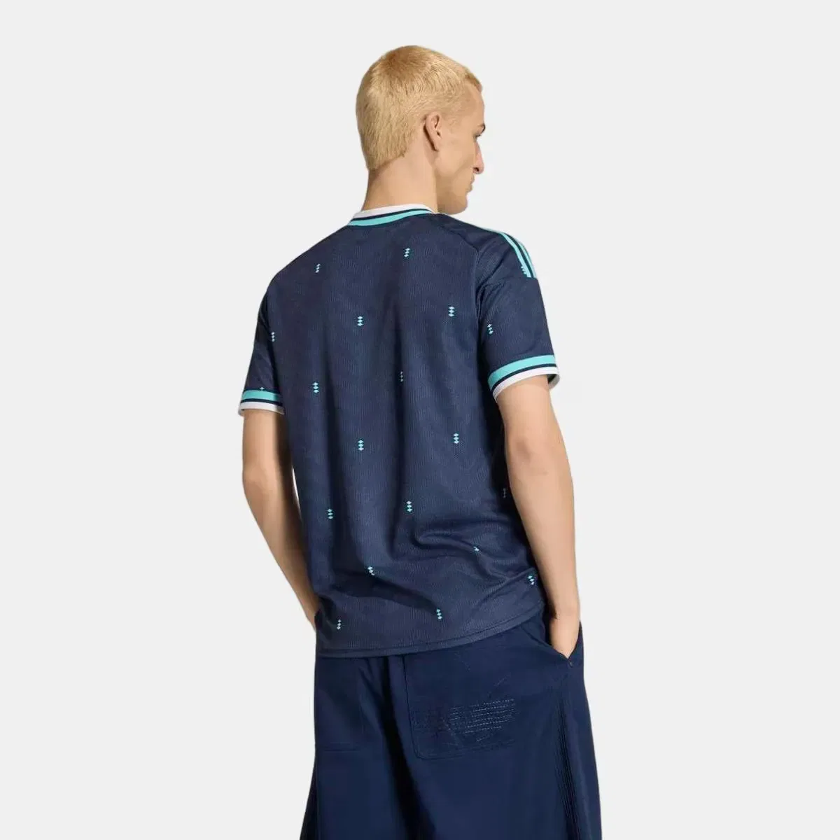 Мужская футболка с длинным рукавом Alemania Mundial 2026 adidas, Azul Marino — фото 2