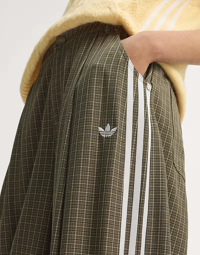 Свободные брюки Adidas Originals хаки в клетку — фото 3