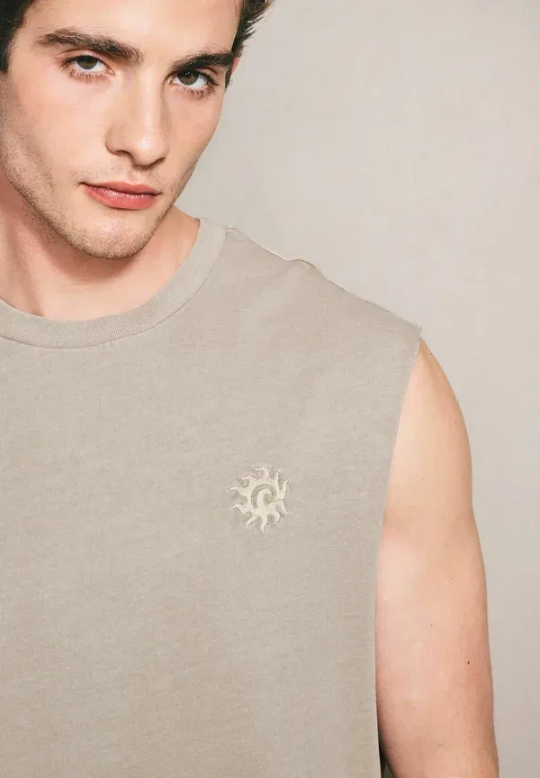 Жилет хлопковый Regular fit cut off boxy edit vest Next, neutral, нейтральный — фото 4