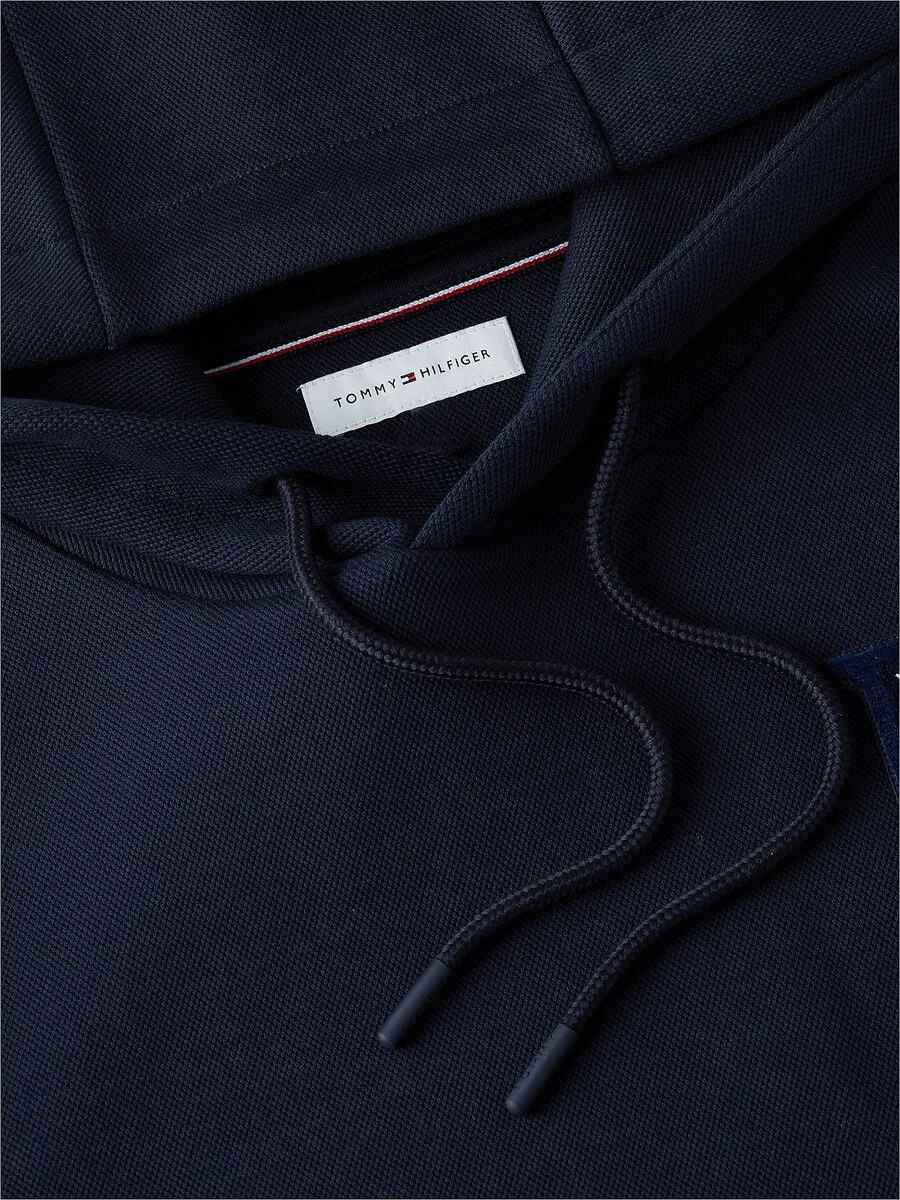 Толстовка TOMMY HILFIGER 'Varsity' темно-синего цвета — фото 4
