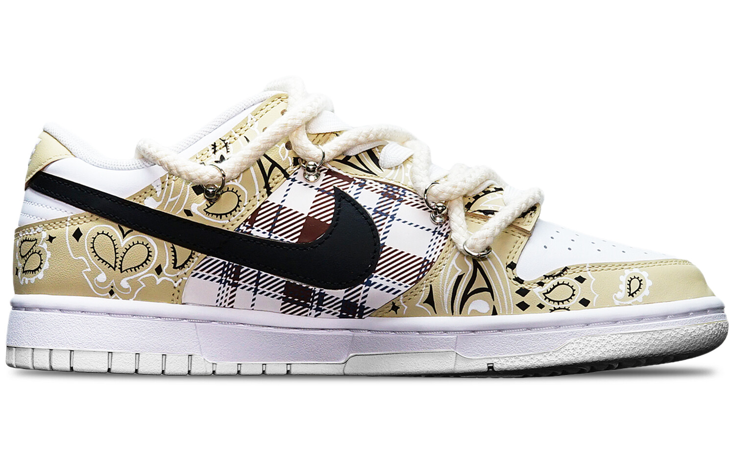 

Кроссовки Nike Dunk Skateboard Shoes Women's Low-Top Black And White/Beige