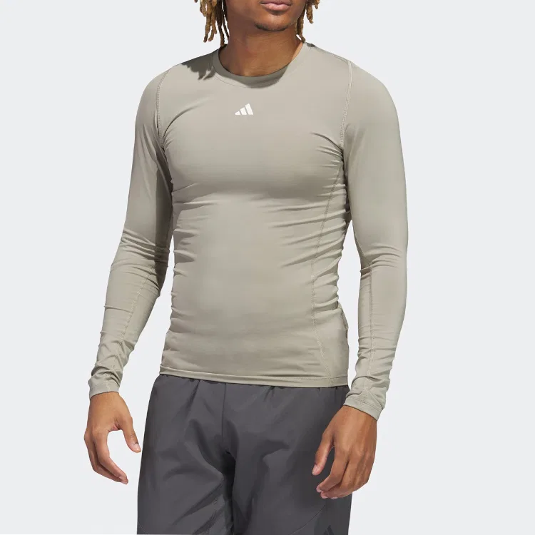Мужская футболка с длинным рукавом Adidas, Цвет Pebble Silver Gray — фото 3