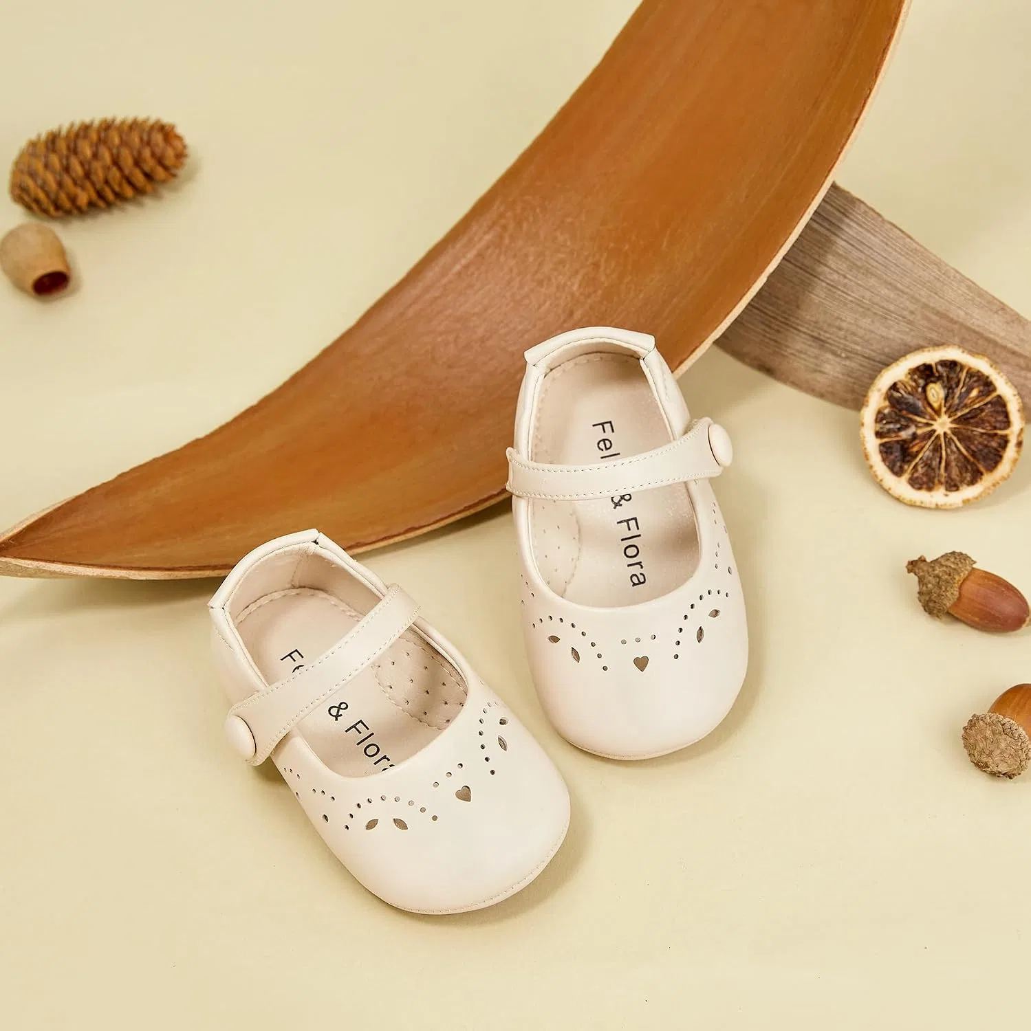 Детские туфли Мэри Джейн на мягкой подошве Moccasins Rubber Sole Crib Shoes Felix & Flora, Beige — фото 2