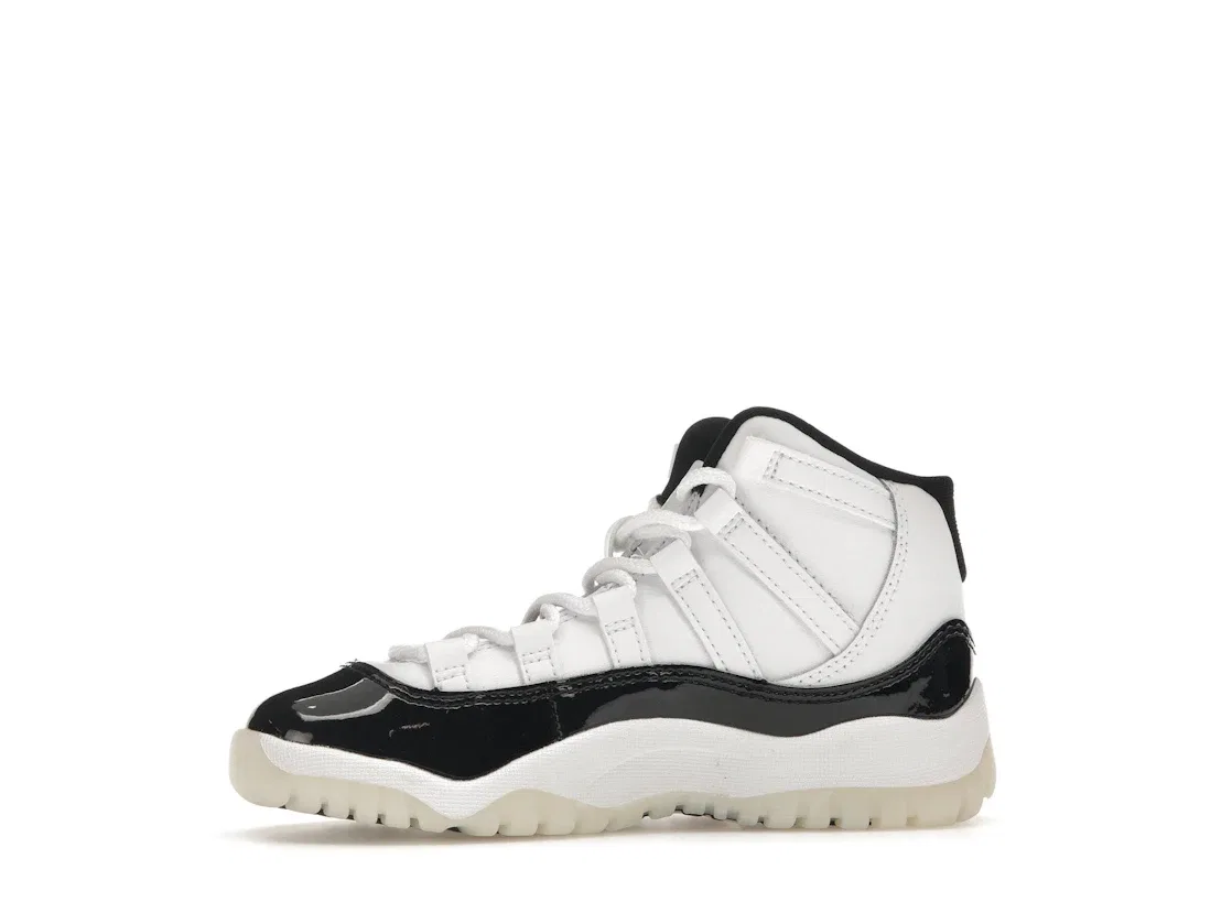 Детские кроссовки Lifestyle с моделью Jordan 11 Retro Jordan, Black/White/Metallic Gold — фото 3