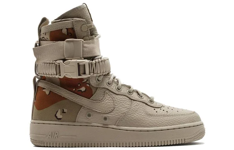 Кроссовки Nike SF Air Force 1, светло-бежевый/камуфляжный — фото 2