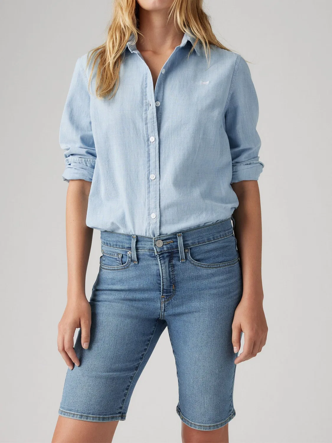 Шорты бермуды shaping Levi's, джинсовый синий