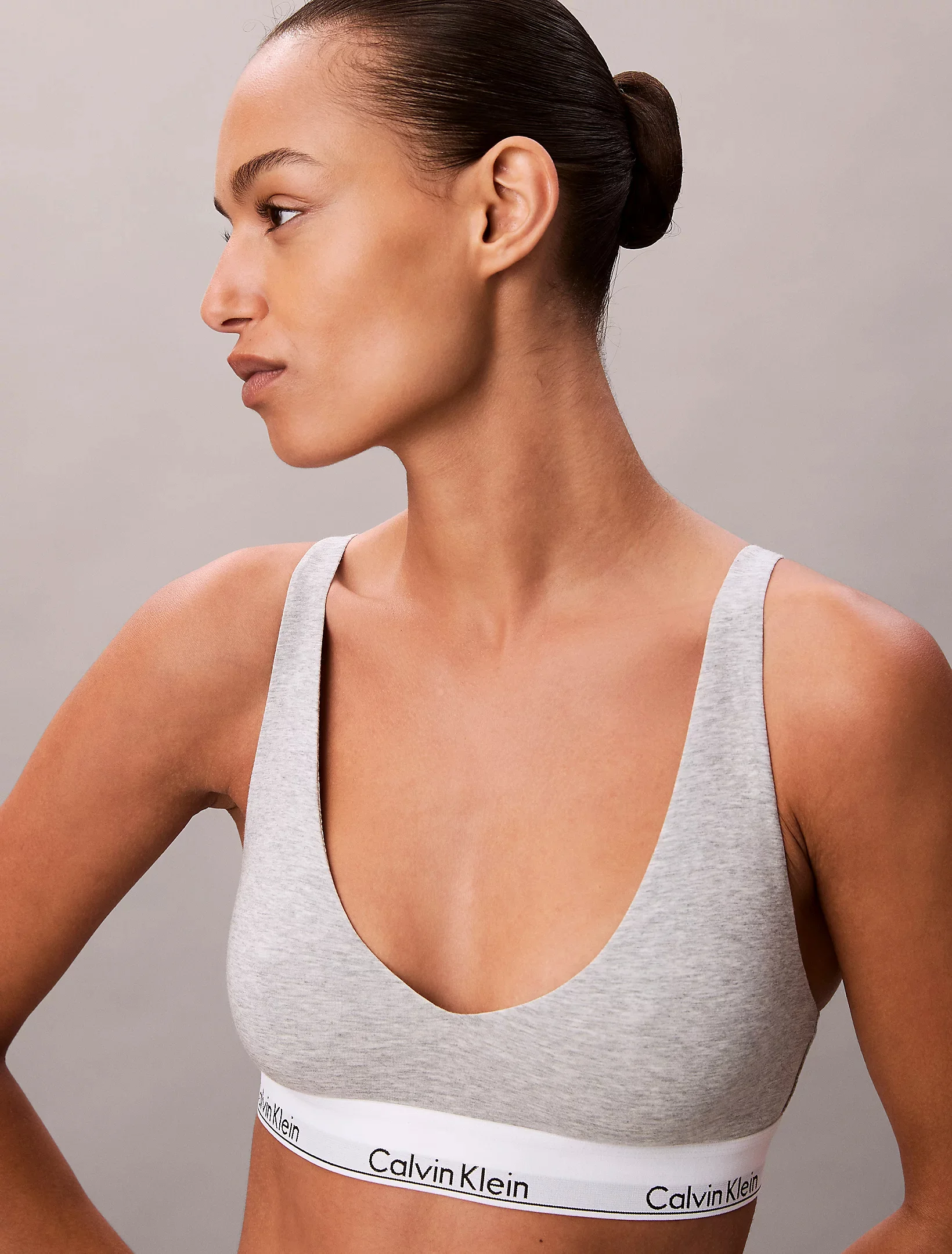 Бюстгальтер Calvin Klein Unlined Triangle Bralette, серый меланж