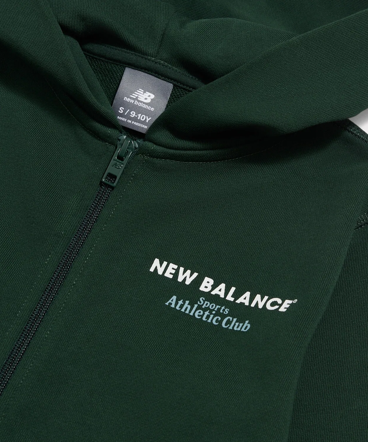 Детский худи с длинным рукавомSports Club Graphic Full Zip New Balance, Dark Green — фото 4