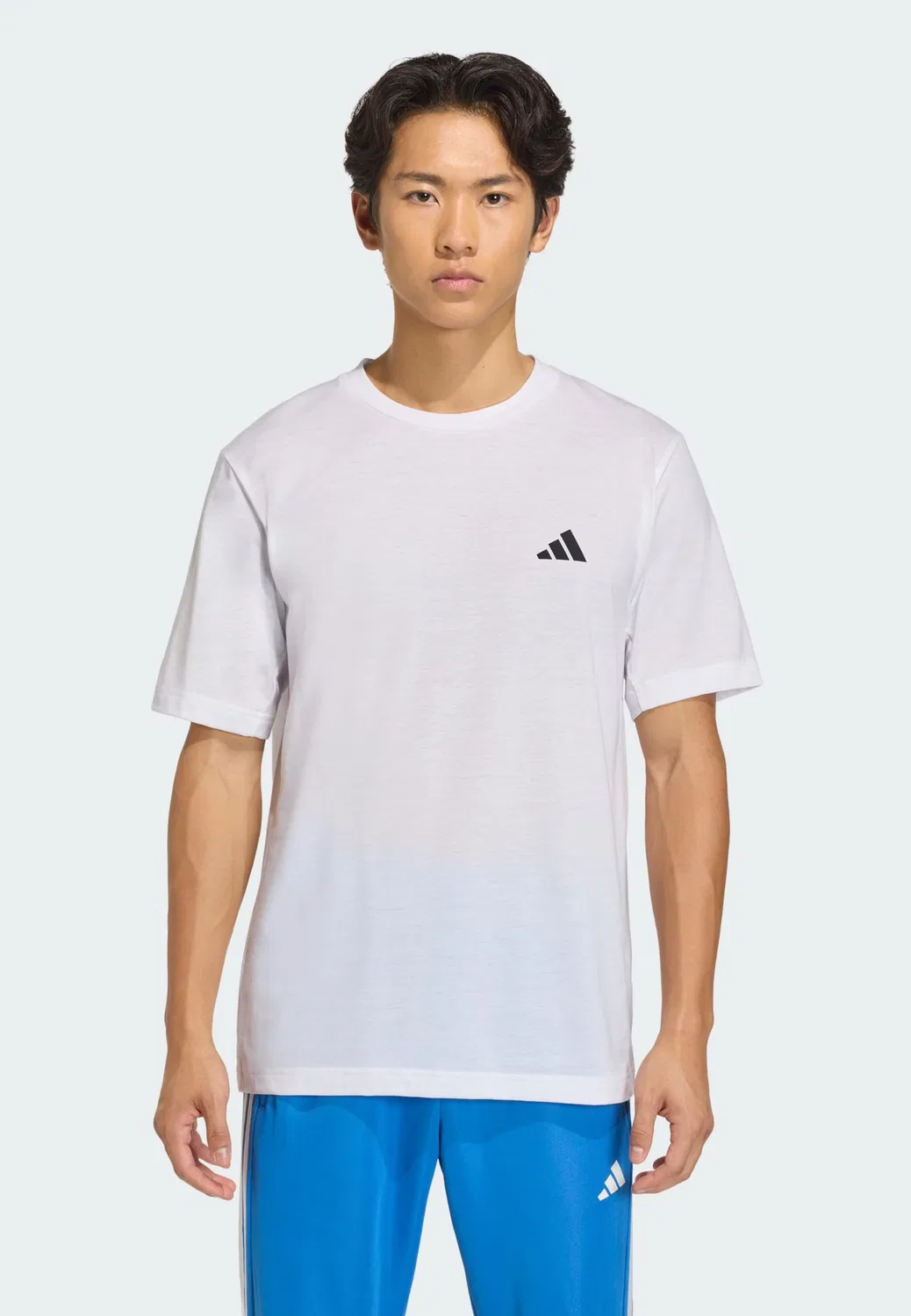 Спортивная футболка Adidas Performance Shirt WE белого цвета — фото 2