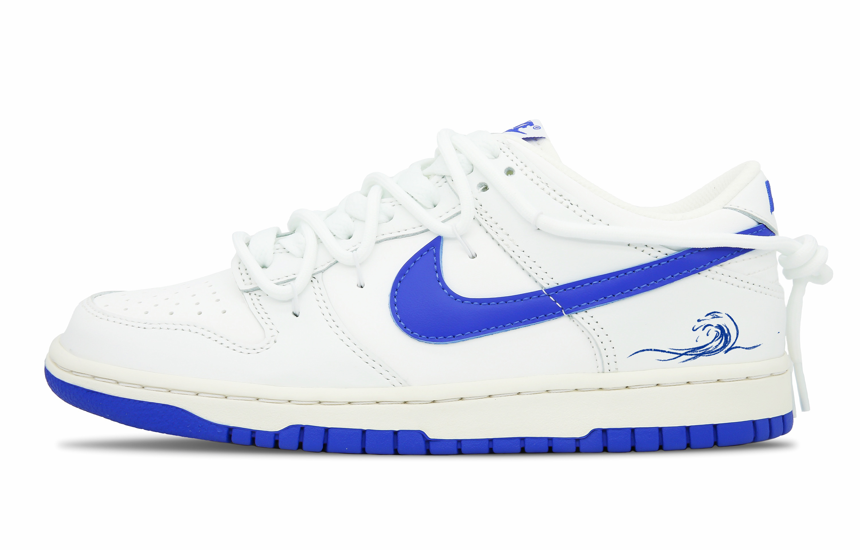 

Кроссовки Nike Dunk Skateboard Shoes Women's Low-Top White