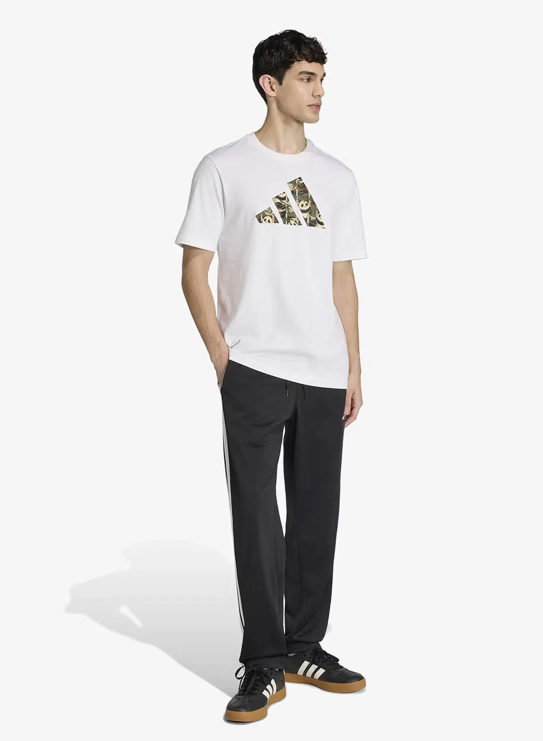 Футболка с принтом Panda chill camo graphic Adidas, белый — фото 4