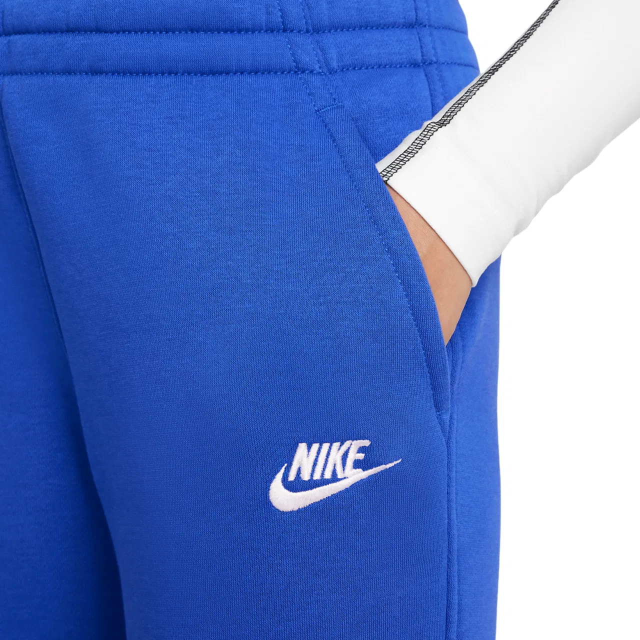 Детские спортивные штаны для мальчиков из футера с утеплением Nike NSW Club LBR Fleece Joggers, White/Game Royal — фото 4