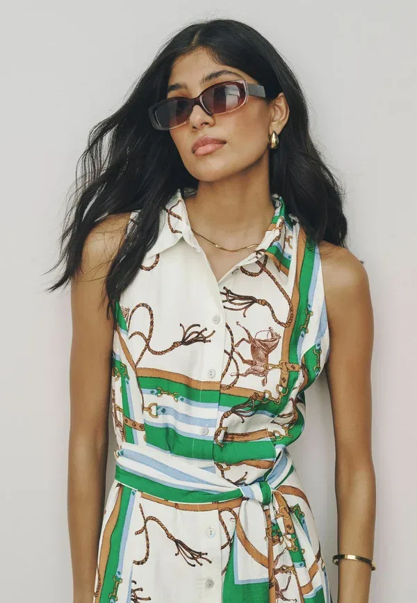 Платье принт Regular fit halter shirt midi belted dress Next, green white rope print, белый — фото 2