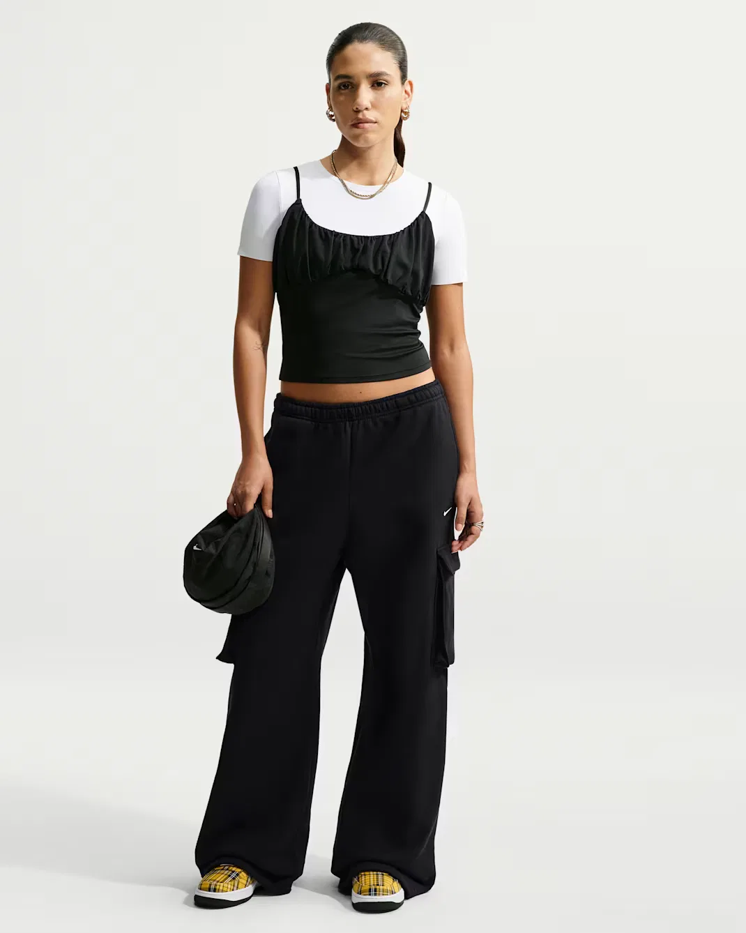 Женские брюки-карго свободного кроя с высокой посадкой Nike Studio Fleece Medium Weight, Total Black/Sail