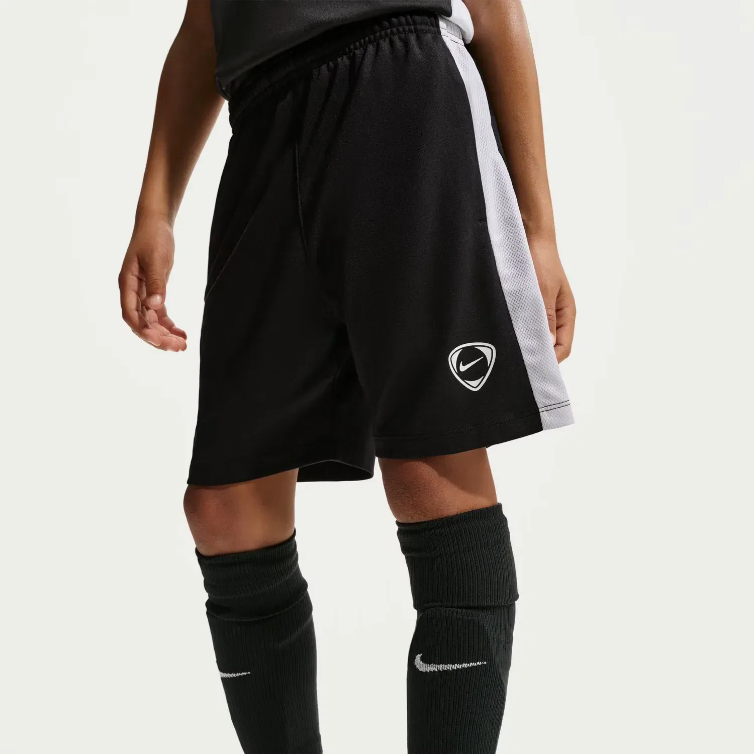 Детские шорты для мальчиков с технологией Dri-FIT Academy+ Nike, Negro