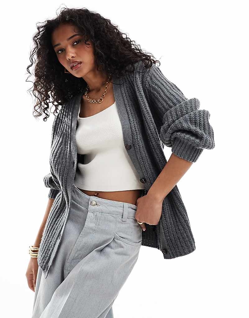 

ASOS DESIGN – Графитовый кардиган с V-образным вырезом из пушистого трикотажа