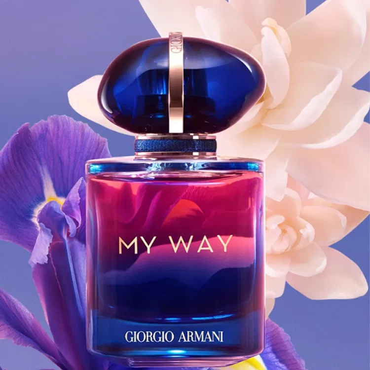 Женские духи Woody Floral Parfum Tuberose Bergamot 50 мл GIORGIO ARMANI, Бесцветный — фото 4