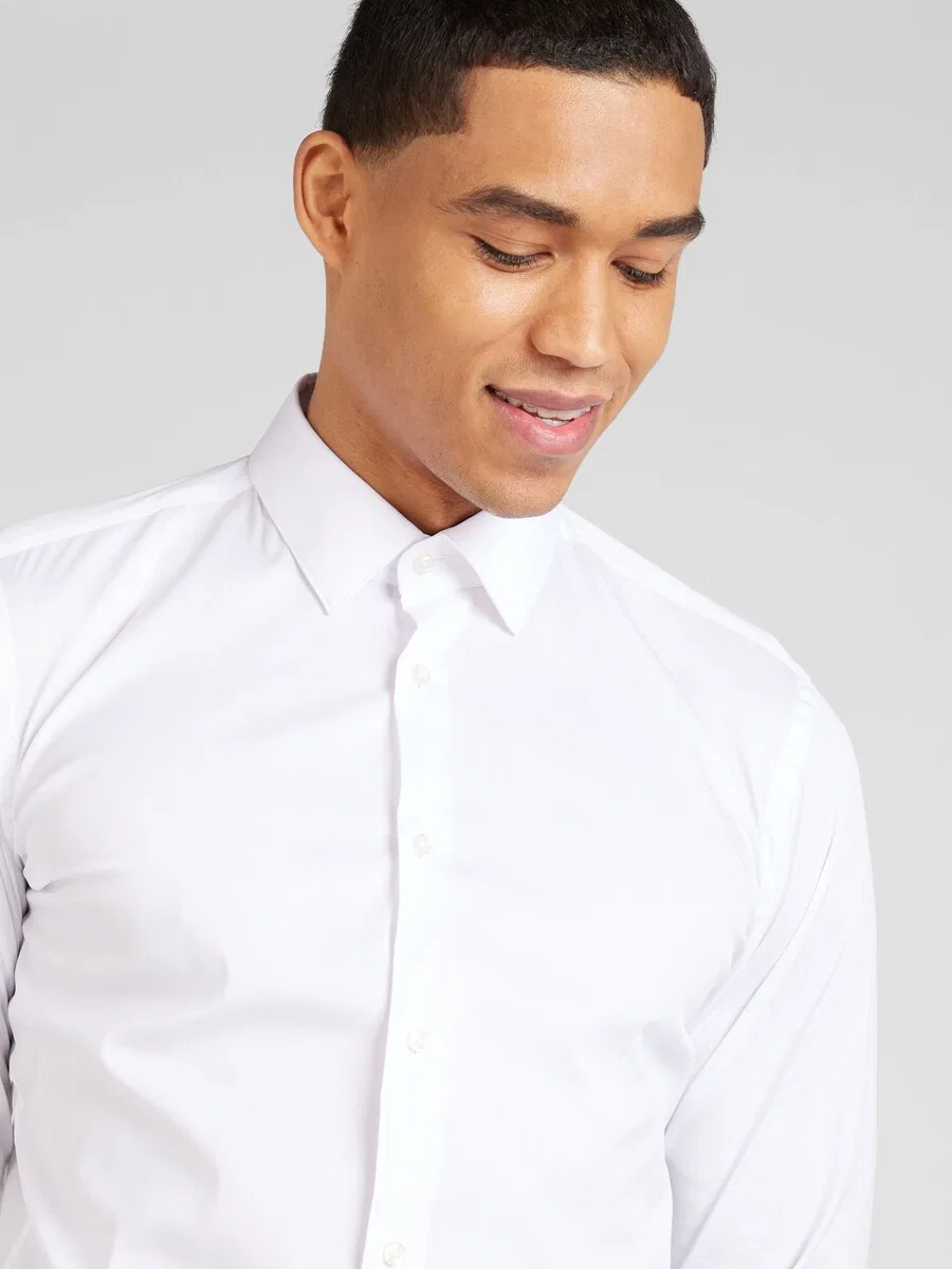 Рубашка BOSS Slim fit на пуговицах 'P-Ray' белого цвета — фото 4