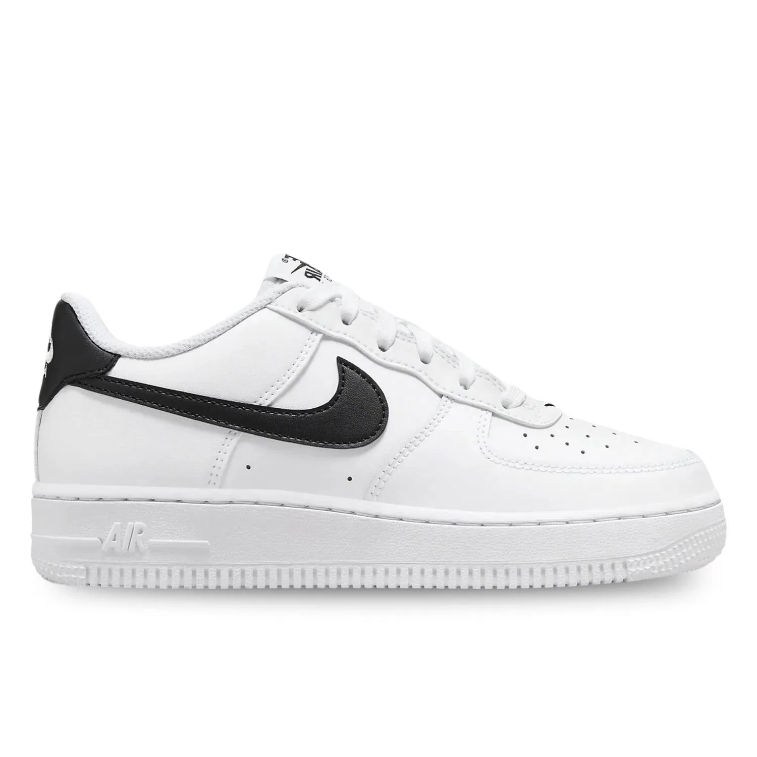 Детские кроссовки для мальчиков с кожаным верхом Air Force 1'07 Shoes NIKE, White — фото 2