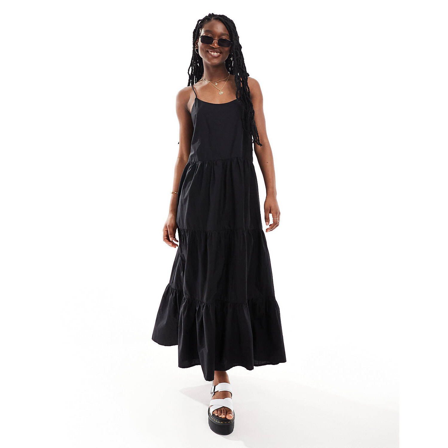 

Платье Monki Maxi Sun With Tiered Layers And Strappy Low back, черный
