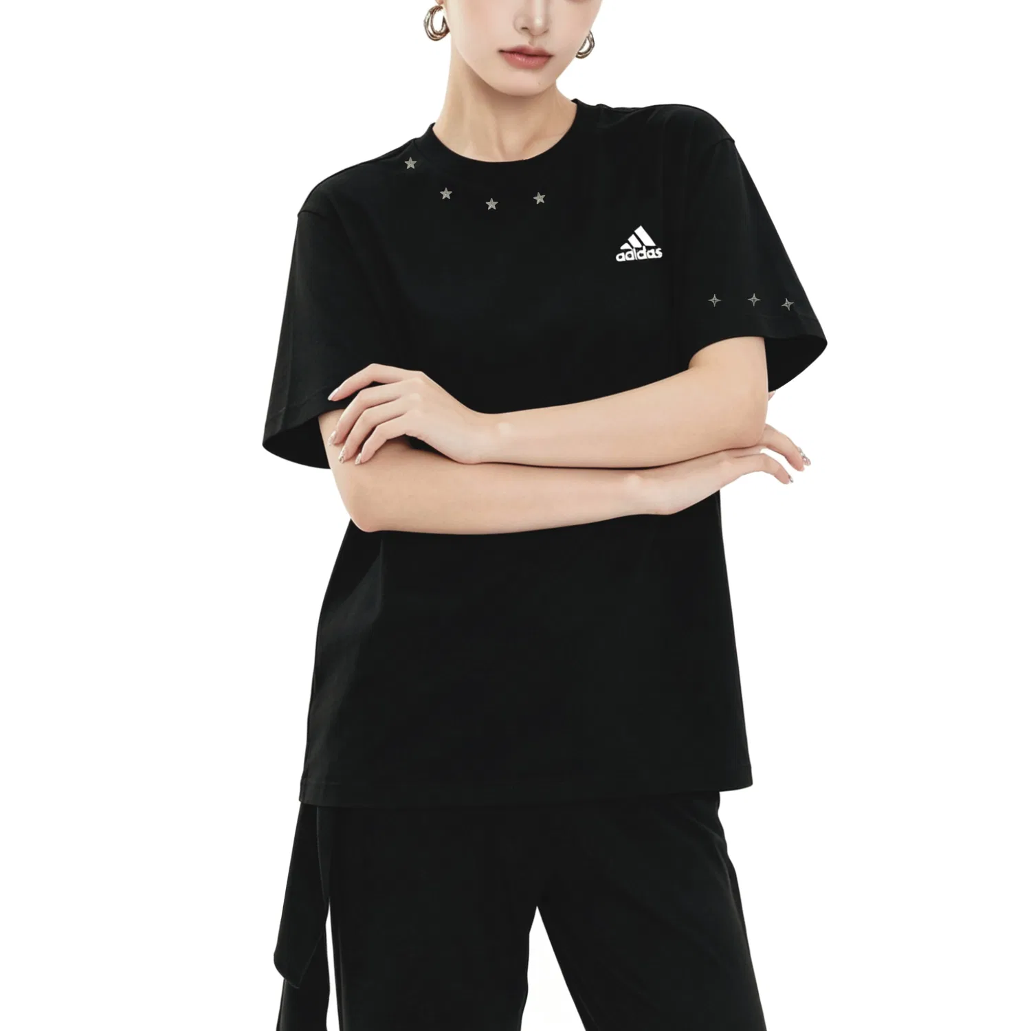 Футболка с принтом Adidas MUST HAVES, Black Wilderness Badge-Premium Shopping Bag — фото 4