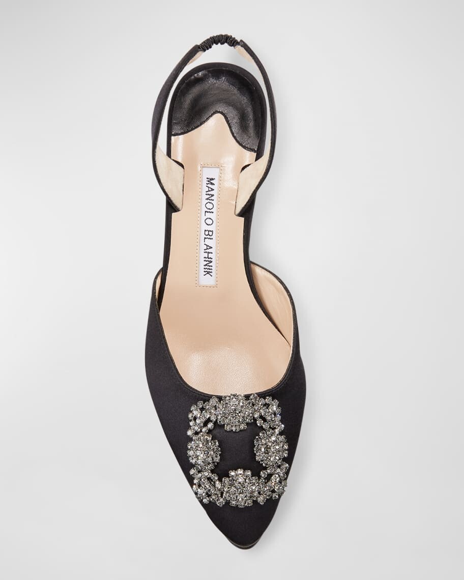 Атласные туфли-лодочки с ремешком на пятке Hangisi Kitten-Heel Manolo Blahnik — фото 4